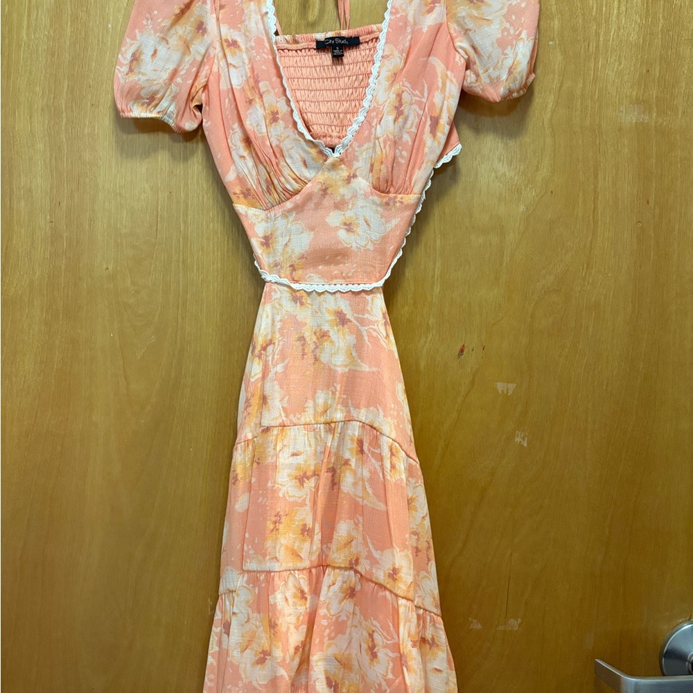 City Studio Pink Midi Dress with Puff Sleeves and V-Neck for Weddings